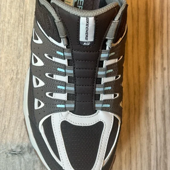 Skechers Brown and Beige Athletic Slip-Ons. NWOT - Picture 10 of 10